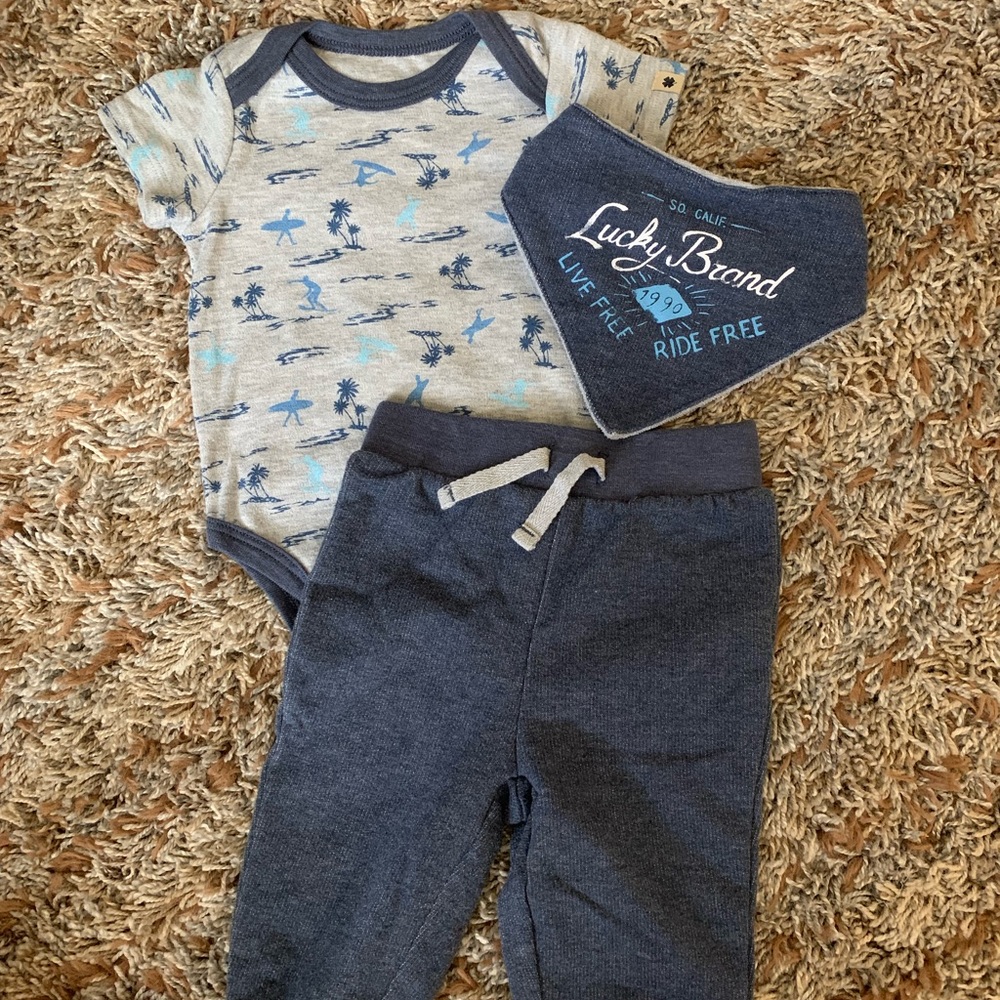 Lucky Brand Baby Set